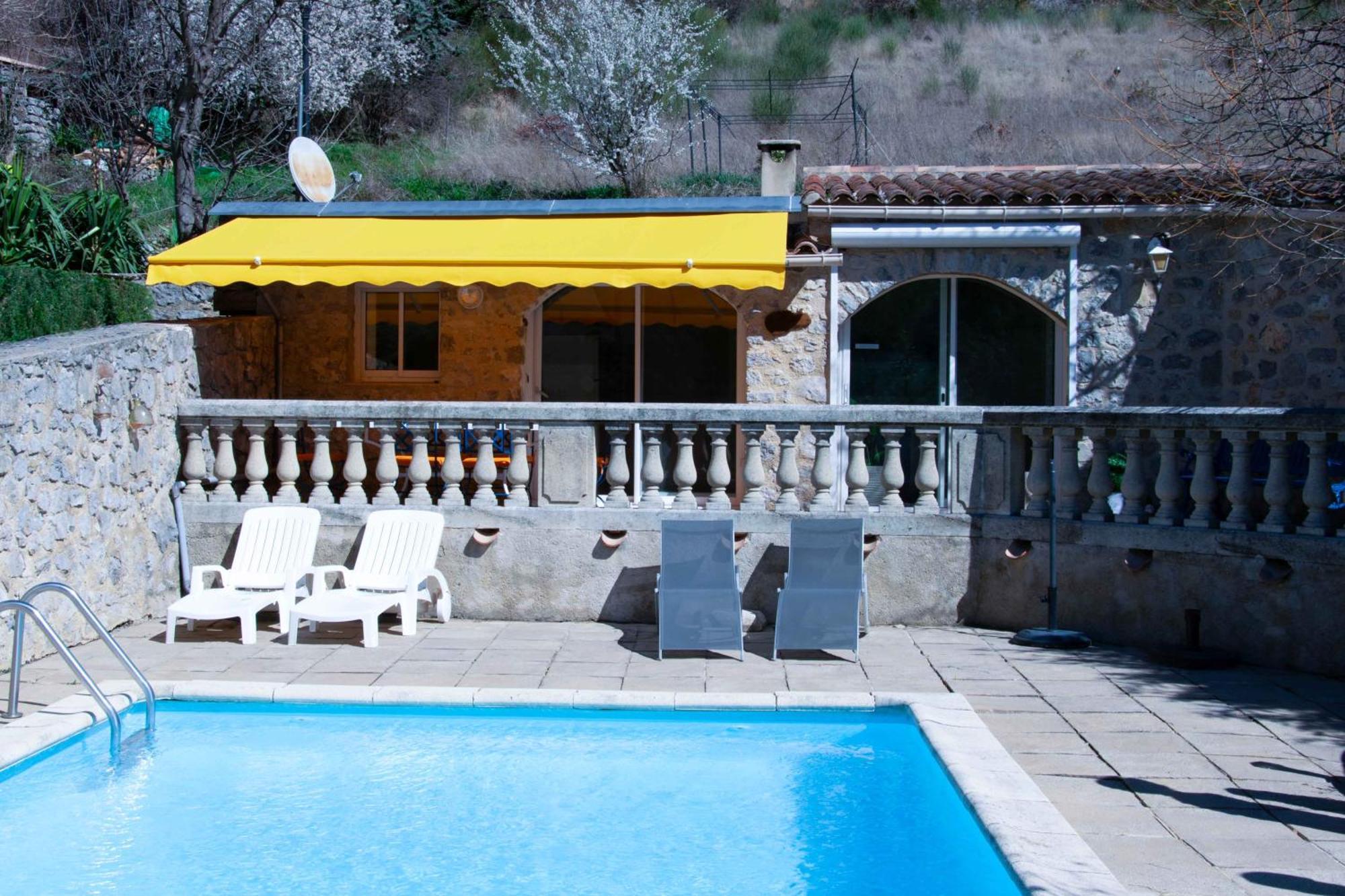 Les Grands Pres Des Baronnies Guest House La Roche-sur-le-Buis Ngoại thất bức ảnh